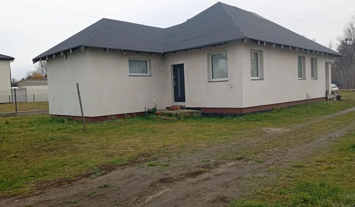 dom wolnostojący, 4 pokoje Suchocin, ul. Rybacka