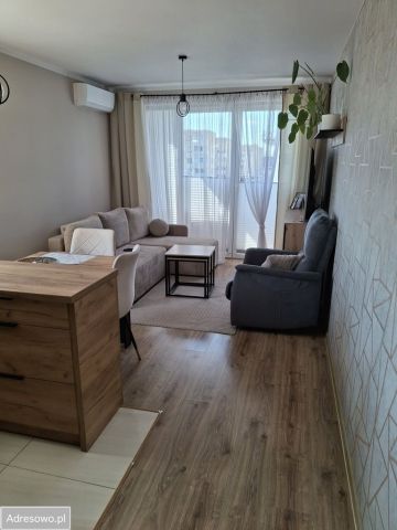 Mieszkanie 3-pokojowe Kraków Bieżanów, ul. Mariana Domagały. Zdjęcie 1