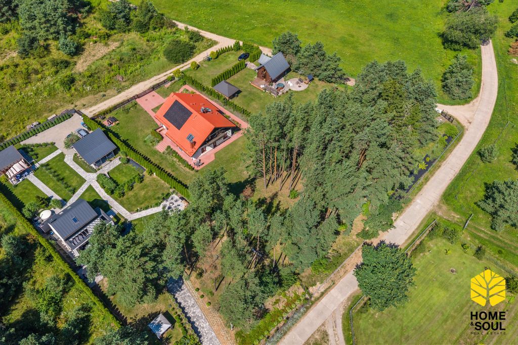 dom wolnostojący, 8 pokoi Czerwonki. Zdjęcie 5