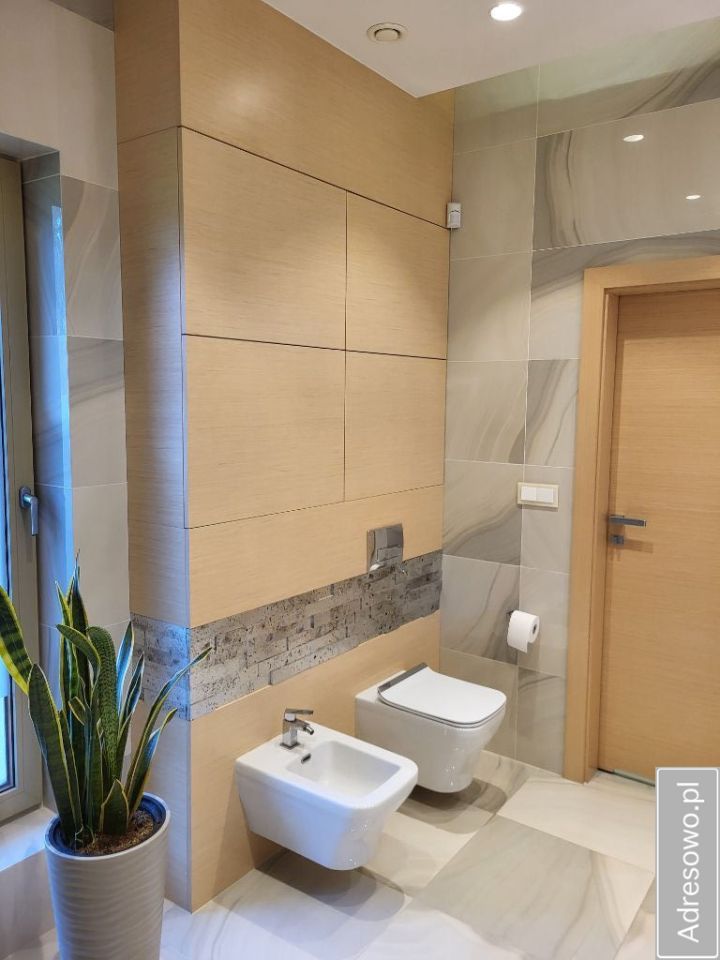 dom wolnostojący, 4 pokoje Tomaszów Mazowiecki. Zdjęcie 2