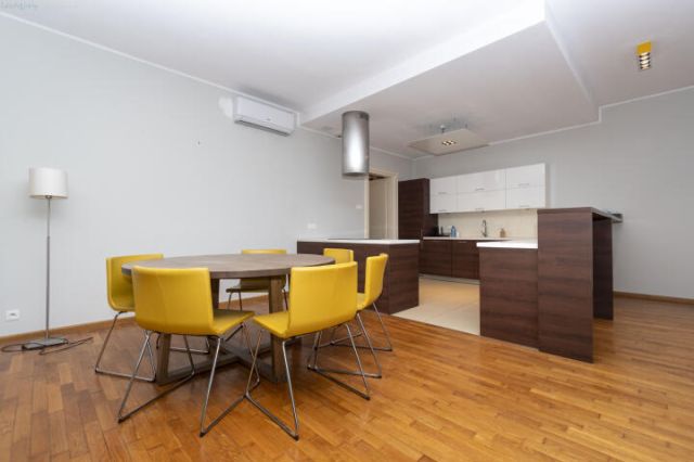 Mieszkanie 3-pokojowe Kraków Stare Miasto, ul. Józefa. Zdjęcie 2