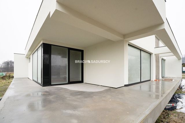 dom wolnostojący, 5 pokoi Zawada. Zdjęcie 4