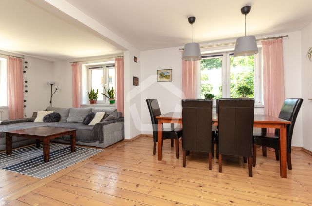 dom wolnostojący, 2 pokoje Wiśniowa. Zdjęcie 1