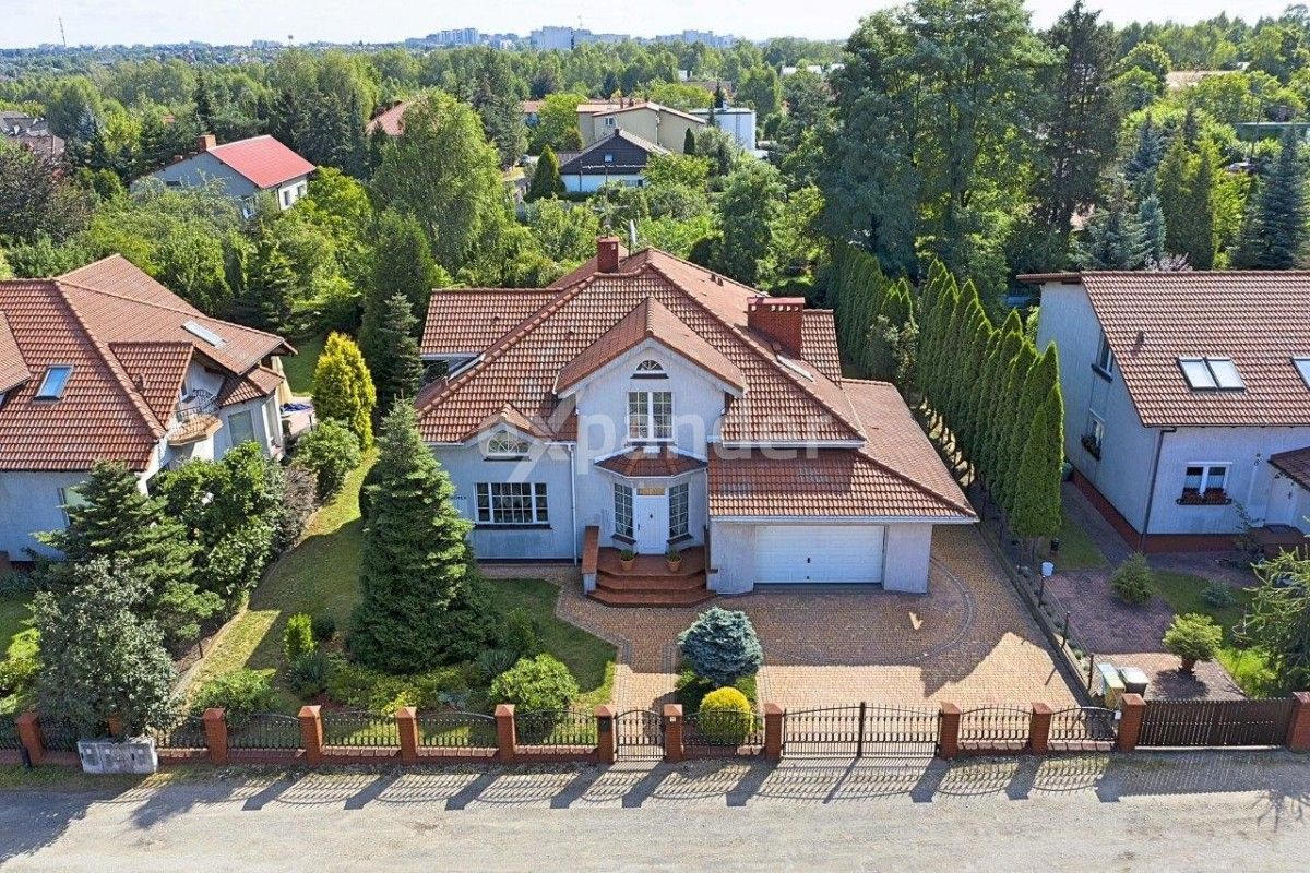 dom wolnostojący, 7 pokoi Częstochowa Grabówka, ul. Karkonoska