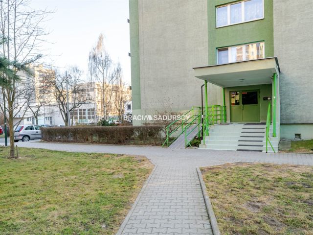 Mieszkanie 3-pokojowe Kraków Czyżyny, os. Dywizjonu 303. Zdjęcie 33