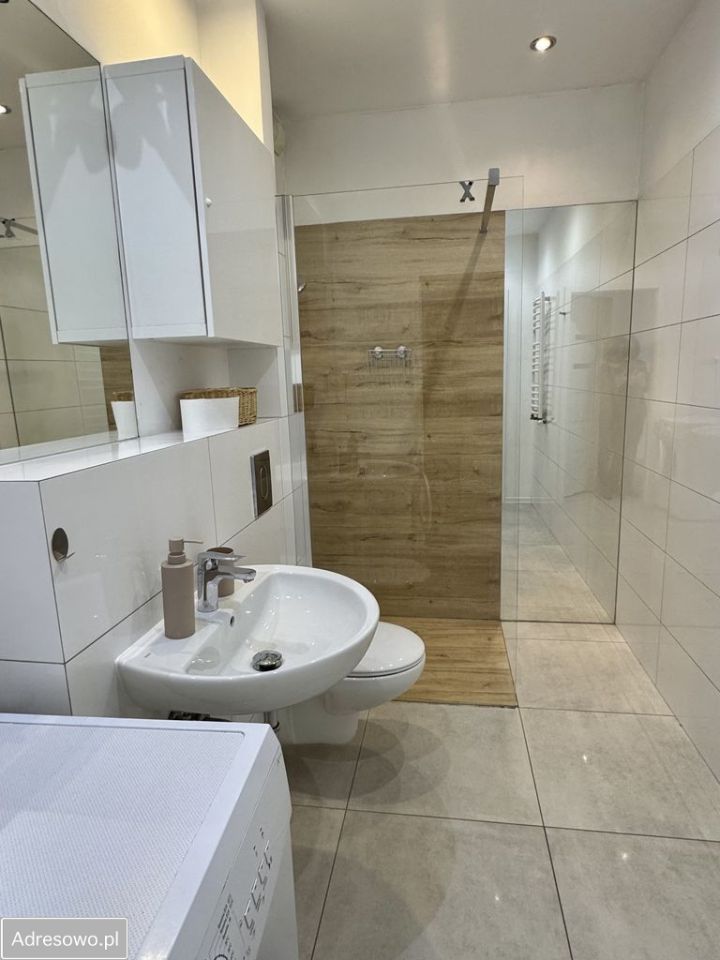 Mieszkanie 2-pokojowe Katowice Muchowiec, ul. Francuska. Zdjęcie 3