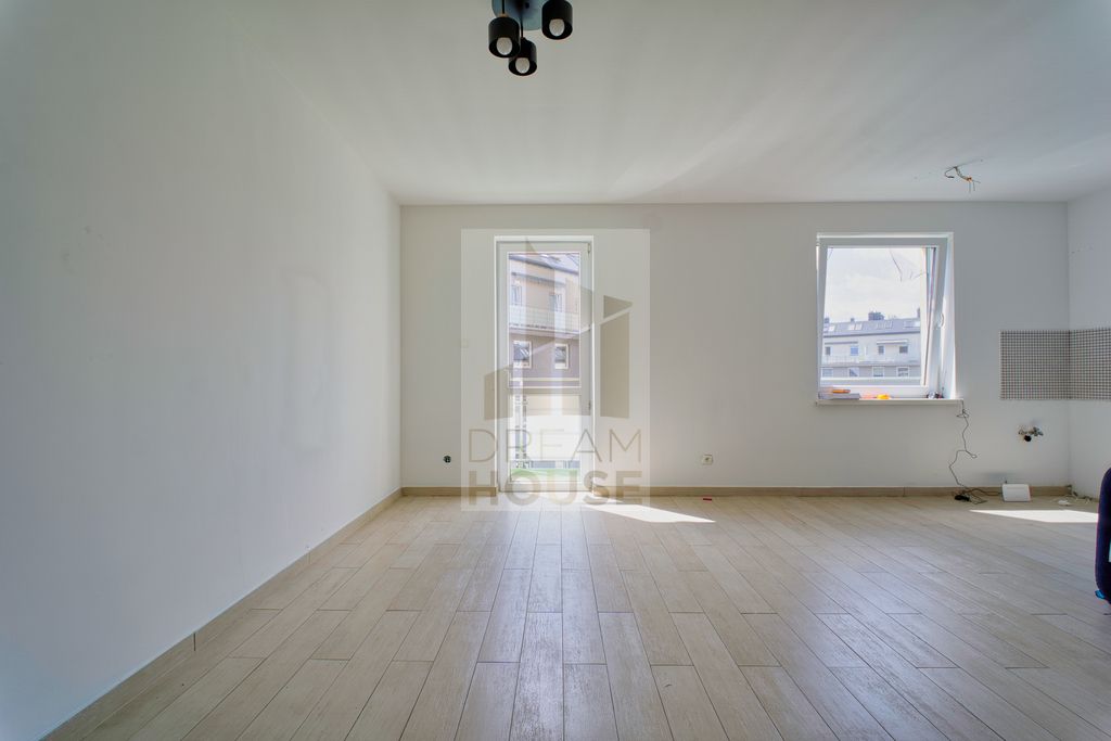 Mieszkanie 5-pokojowe Oleśnica, ul. Brzozowa. Zdjęcie 3