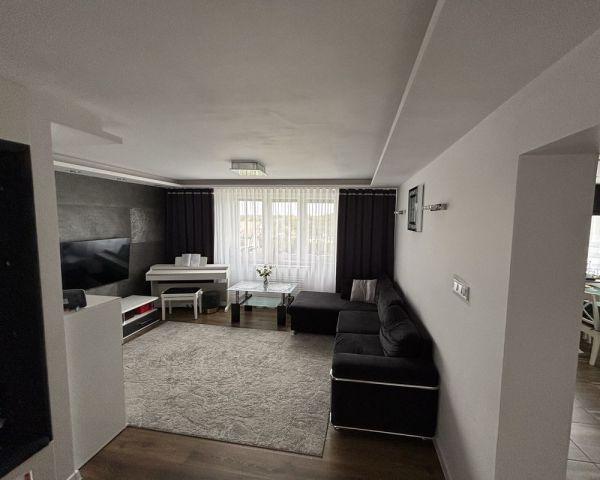 Mieszkanie 4-pokojowe Mordy, ul. Narutowicza. Zdjęcie 1