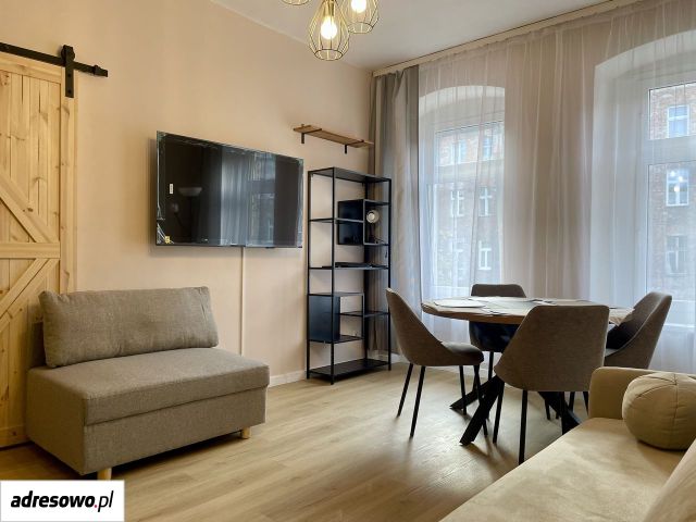 Mieszkanie 1-pokojowe Wrocław Ołbin, ul. Mikołaja Sępa-Szarzyńskiego. Zdjęcie 1