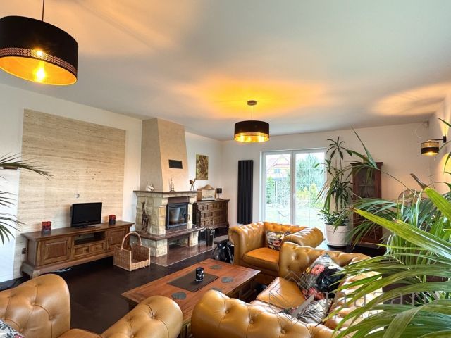 dom wolnostojący, 9 pokoi Zielonka. Zdjęcie 12