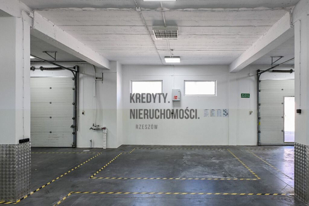 Hala/magazyn Trzciana. Zdjęcie 11