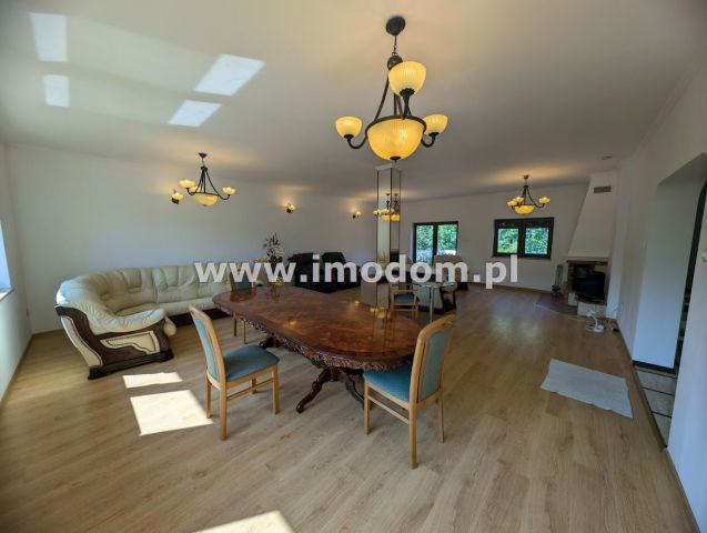 bliźniak, 6 pokoi Strzegom. Zdjęcie 15