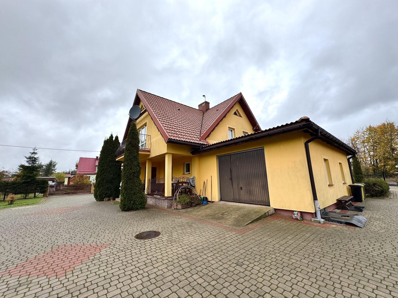 dom wolnostojący, 4 pokoje Sedranki. Zdjęcie 4