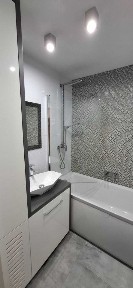 Mieszkanie 4-pokojowe Łazy, ul. Wyzwolenia. Zdjęcie 8