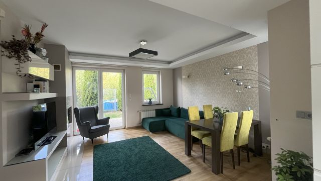 bliźniak, 6 pokoi Warszawa Wawer, ul. Liliowa. Zdjęcie 1