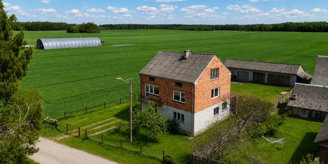 dom wolnostojący, 4 pokoje Błogoszów W Lesie. Zdjęcie 1