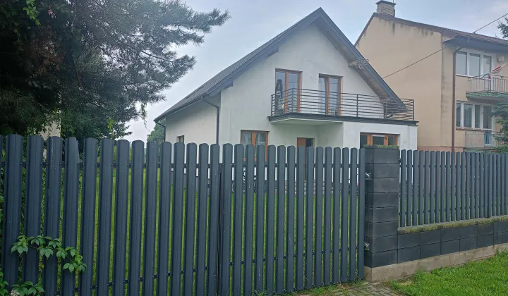 dom wolnostojący, 5 pokoi Rząśnik, ul. Jesionowa