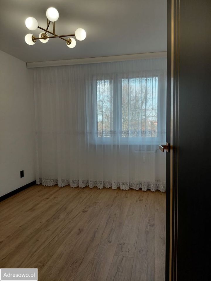 Mieszkanie 3-pokojowe Radom Ustronie, ul. Osiedlowa. Zdjęcie 3