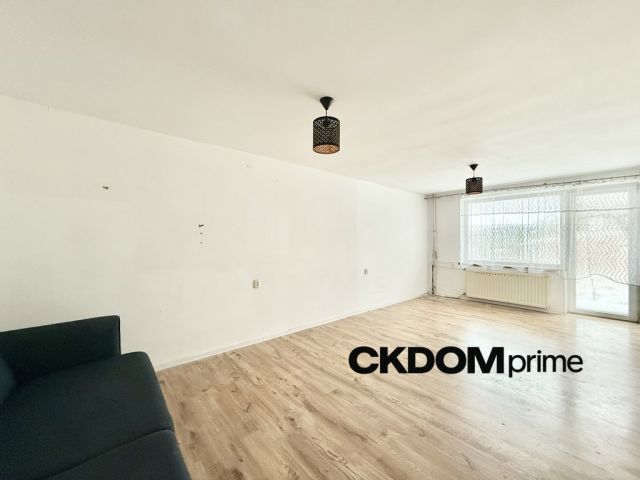 dom wolnostojący, 7 pokoi Lesica Bławatków. Zdjęcie 5
