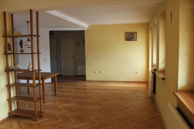 Mieszkanie 5-pokojowe Kraków Nowa Huta, os. Bohaterów Września. Zdjęcie 1
