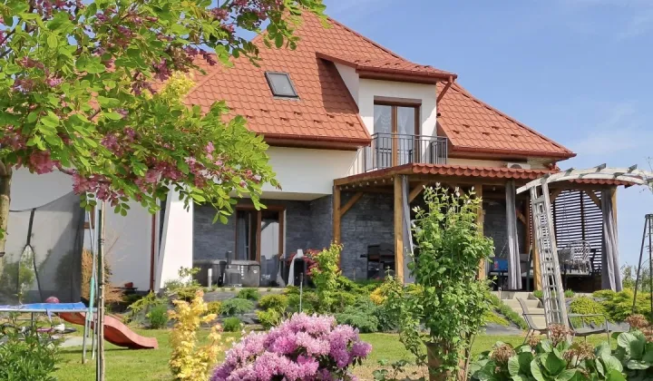 dom wolnostojący, 5 pokoi Wola Mielecka