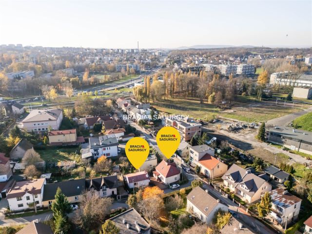 dom wolnostojący, 2 pokoje Kraków Bieżanów, ul. Braterska. Zdjęcie 4