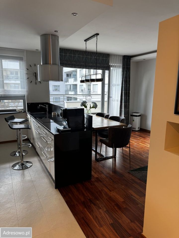 Mieszkanie 3-pokojowe Warszawa Gocław, ul. Jana Nowaka-Jeziorańskiego. Zdjęcie 9