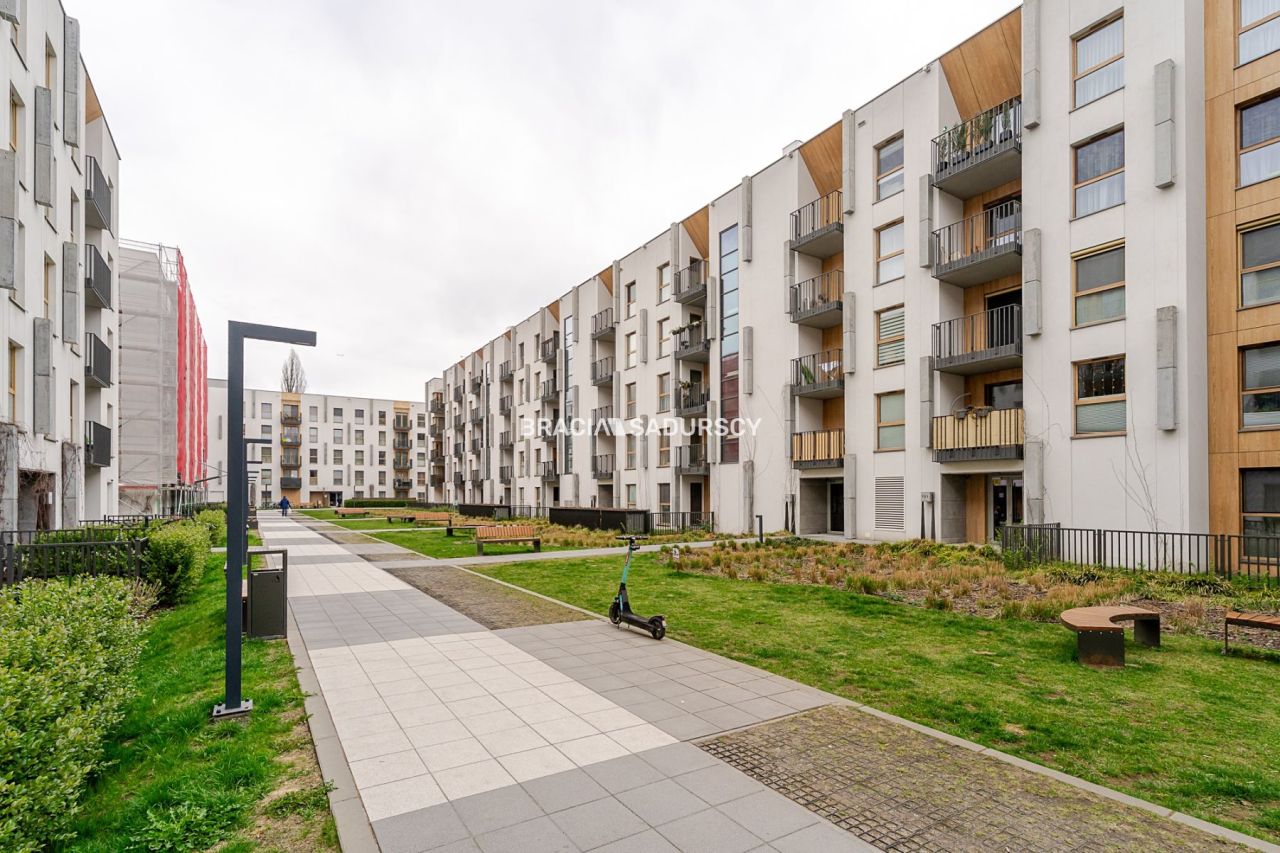 Mieszkanie 4-pokojowe Kraków Czyżyny, ul. Stanisława Lema. Zdjęcie 21