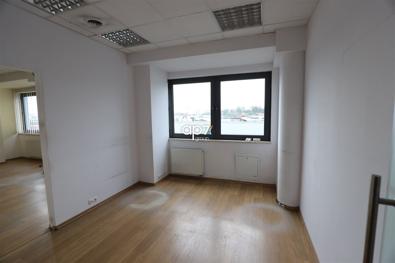 Biuro Kraków Łagiewniki-Borek Fałęcki, ul. Zakopiańska. Zdjęcie 6