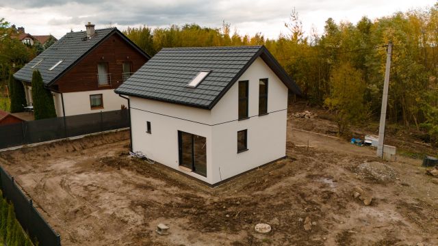 dom wolnostojący, 4 pokoje Pielgrzymowice Baniówka. Zdjęcie 1