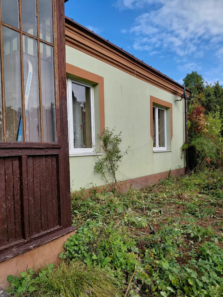dom wolnostojący, 2 pokoje Jędrzejów, ul. Kielecka. Zdjęcie 2