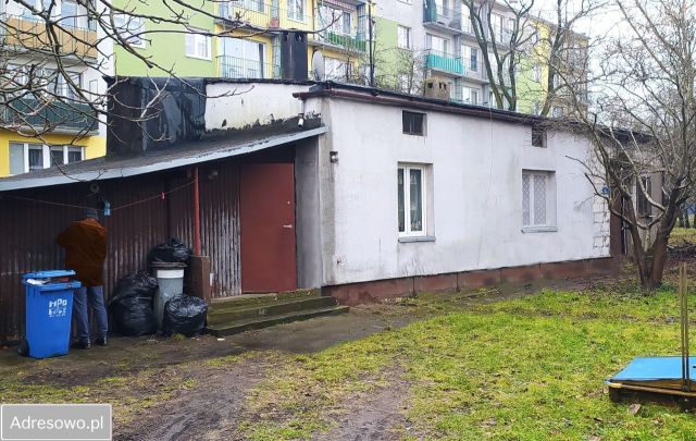 dom wolnostojący, 2 pokoje Łódź Górna, ul. Niższa. Zdjęcie 1