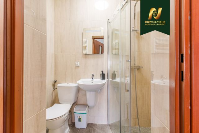 dom wolnostojący, 8 pokoi Gdynia. Zdjęcie 16