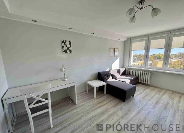 Mieszkanie 3-pokojowe Warszawa Praga-Południe, al. Stanów Zjednoczonych. Zdjęcie 1