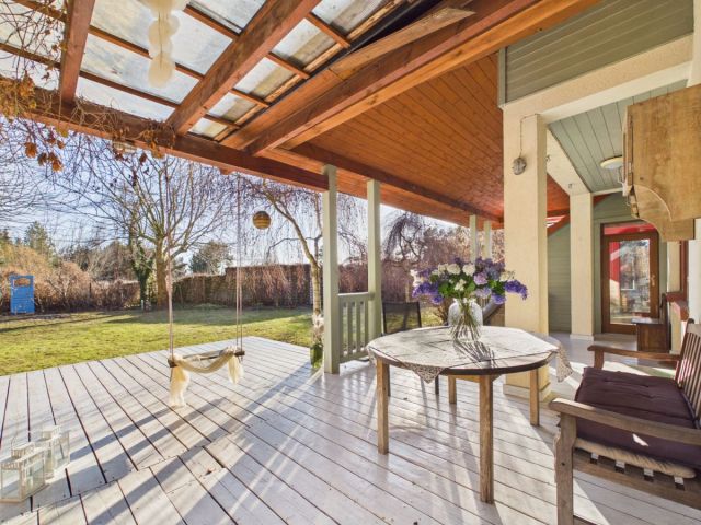 dom wolnostojący, 7 pokoi Pęcice Małe. Zdjęcie 2