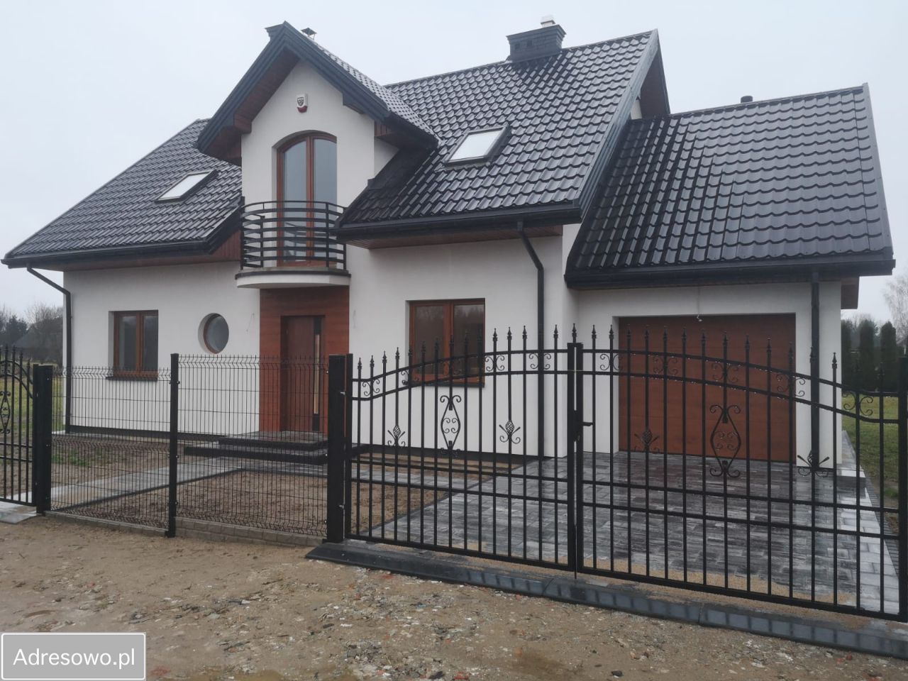 dom wolnostojący, 4 pokoje Dębe Wielkie, ul. Słoneczna