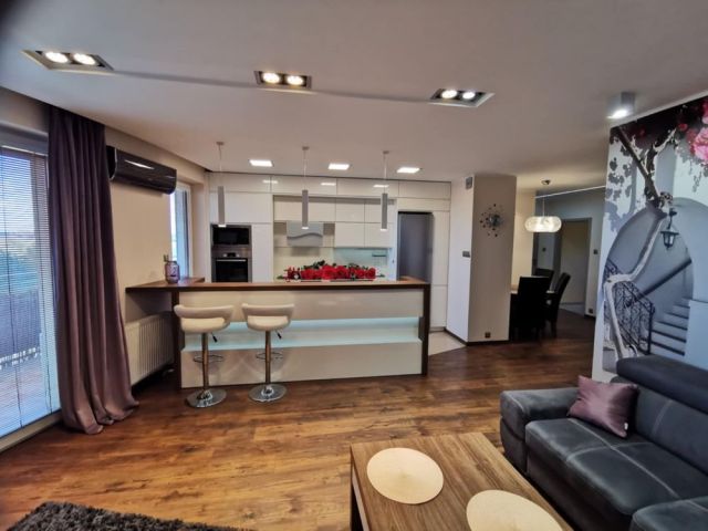 Mieszkanie 3-pokojowe Sieradz. Zdjęcie 1