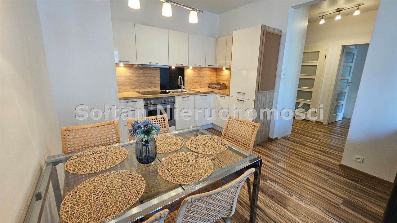 Mieszkanie 3-pokojowe Warszawa Gocław, ul. gen. Tadeusza Bora-Komorowskiego. Zdjęcie 1