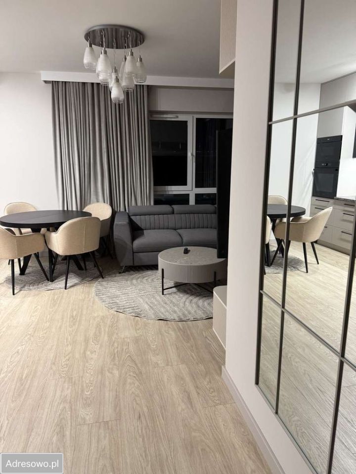 Mieszkanie 3-pokojowe Łomża, ul. Ks. Jerzego Popiełuszki. Zdjęcie 3