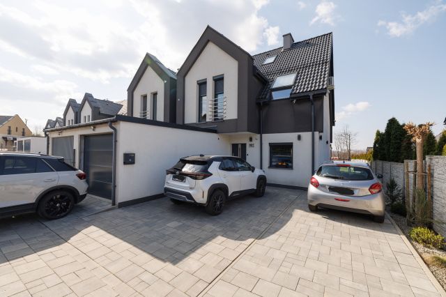 bliźniak, 5 pokoi Bielsko-Biała Straconka, Jeździecka. Zdjęcie 1