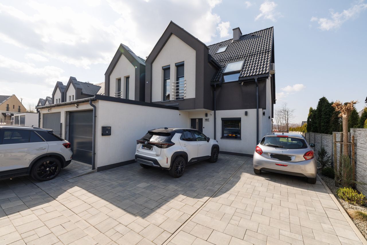 bliźniak, 5 pokoi Bielsko-Biała Straconka, Jeździecka. Zdjęcie 1