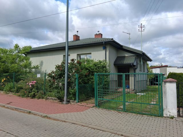 dom wolnostojący, 3 pokoje Świdnik, ul. Fryderyka Szopena. Zdjęcie 1