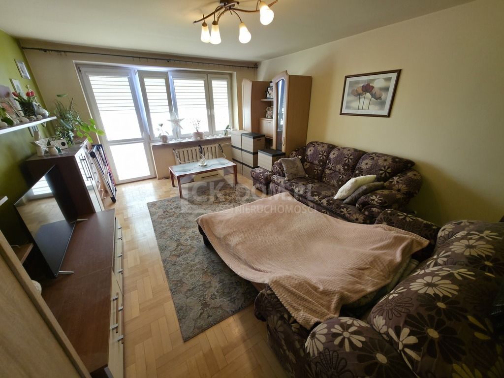 Mieszkanie 3-pokojowe Kielce, ul. Jana Kochanowskiego. Zdjęcie 2