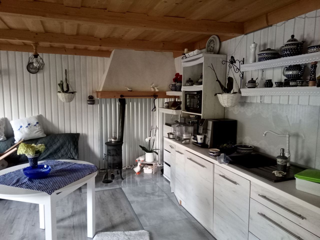 dom wolnostojący, 3 pokoje Ciche. Zdjęcie 12