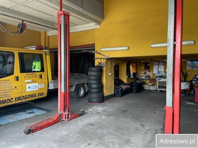 dom wolnostojący, 5 pokoi Książenice, ul. ks. Pojdy. Zdjęcie 12