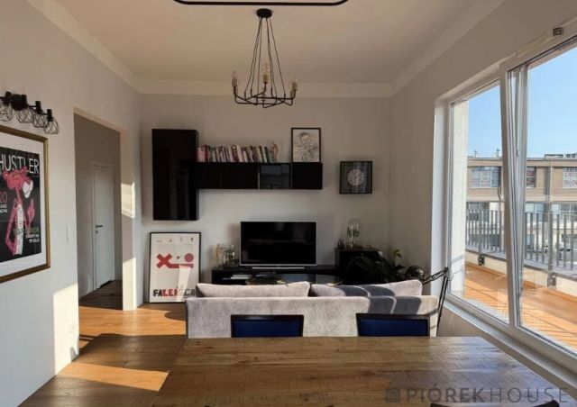 Mieszkanie 3-pokojowe Warszawa Wawer, ul. Poematu. Zdjęcie 2