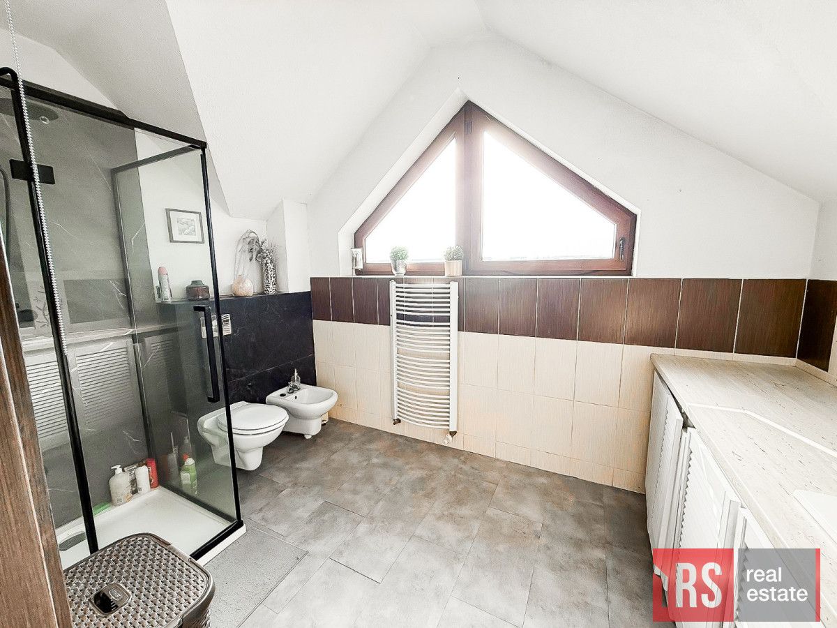 dom wolnostojący, 5 pokoi Brzezia Łąka, ul. Spokojna. Zdjęcie 10