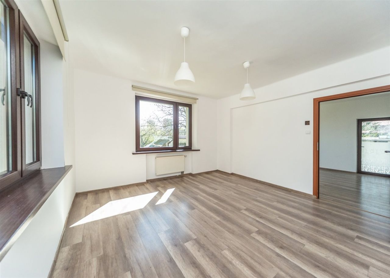 dom wolnostojący, 6 pokoi Bielsko-Biała, ul. Konstantego Damrota