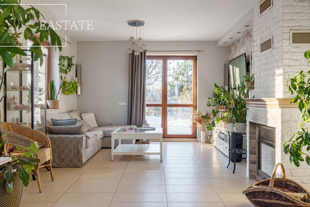 dom wolnostojący, 6 pokoi Wola Mrokowska. Zdjęcie 1