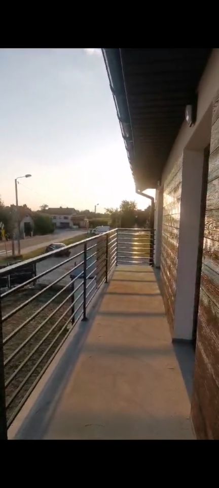 Mieszkanie 3-pokojowe Ładna. Zdjęcie 8